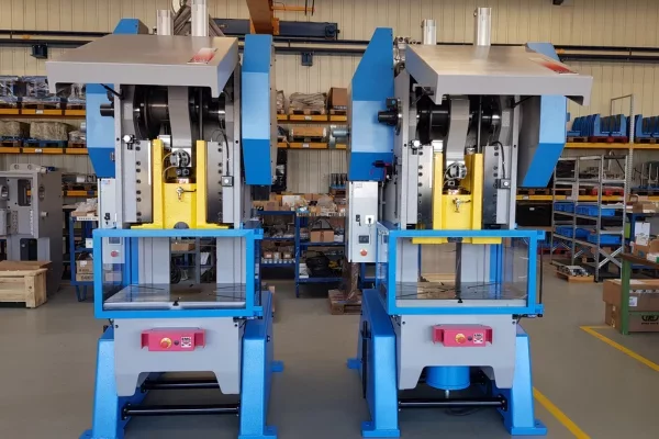 6 Schritte des Herstellungsprozesses unserer 80T-Pressen