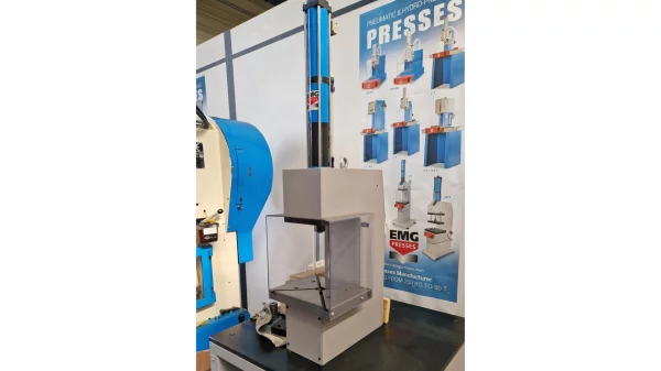 Überholte gebrauchte Presse EMG 1.6T 
